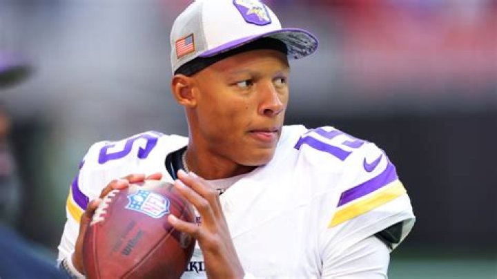 Buffalo Bills Famous Quarterback: A Deep Dive into Their Legacy and Impact