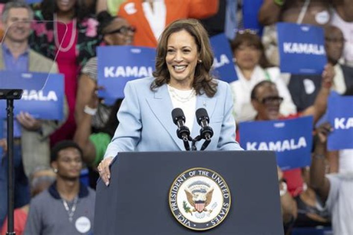 Clint Eastwood & Kamala Harris: Exploring the US Icons & Their Worlds