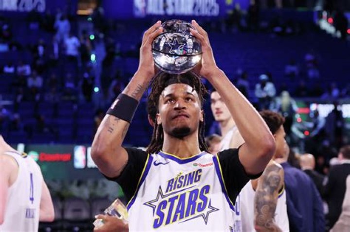 Deriabinatefania: A Rising Star in the Spotlight