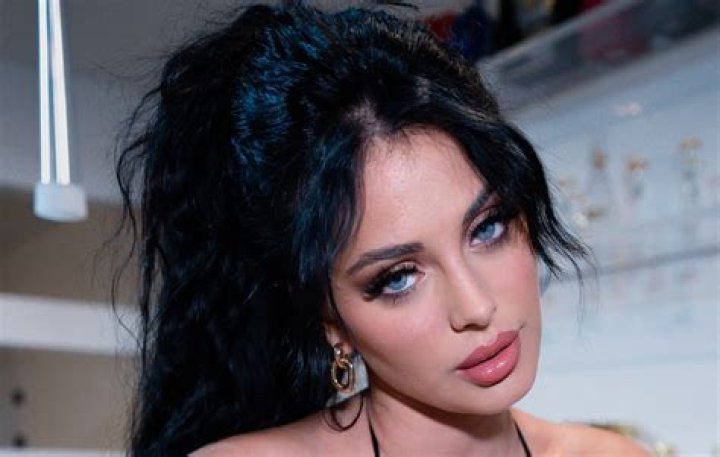 Discover Camilla Araoujo's World: Latest News & Insights