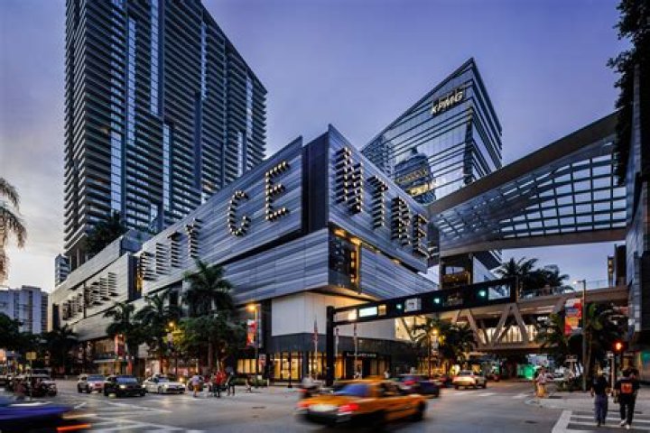 Discover the Vibrant Brickell Village Publix Experience