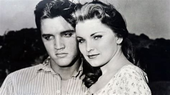 Elvis's Mom, Gladys Presley: Alcoholism &amp; Death What You Need to Know
