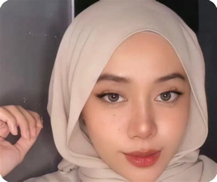 Exploring Erome Malay: Culture, Controversy, & Content [Explained]