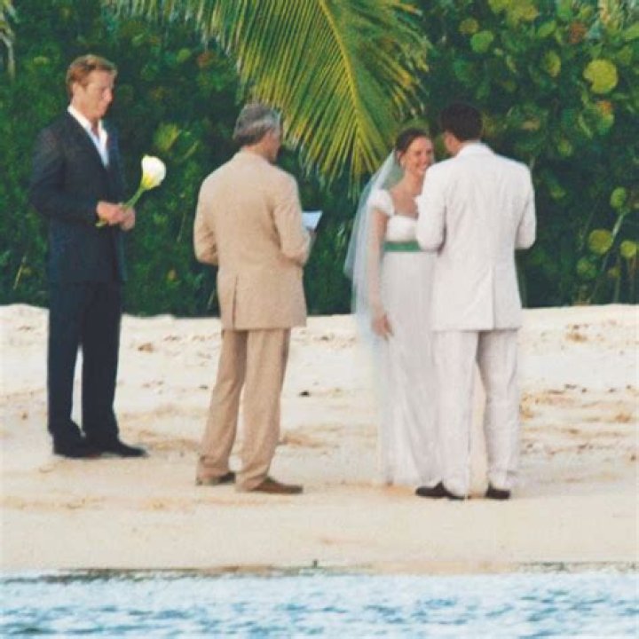 From Turks & Caicos to Divorce: Ben Affleck & Jennifer Garner's Love Story