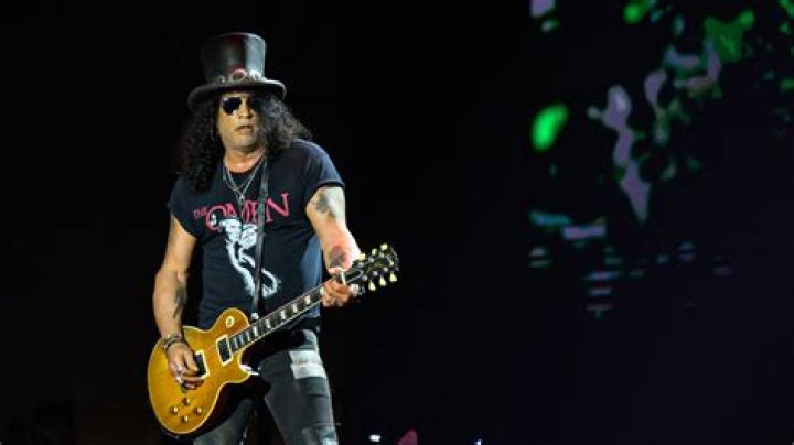 How Old Is Slash the Guitarist? A Comprehensive Guide to the Rock Legend