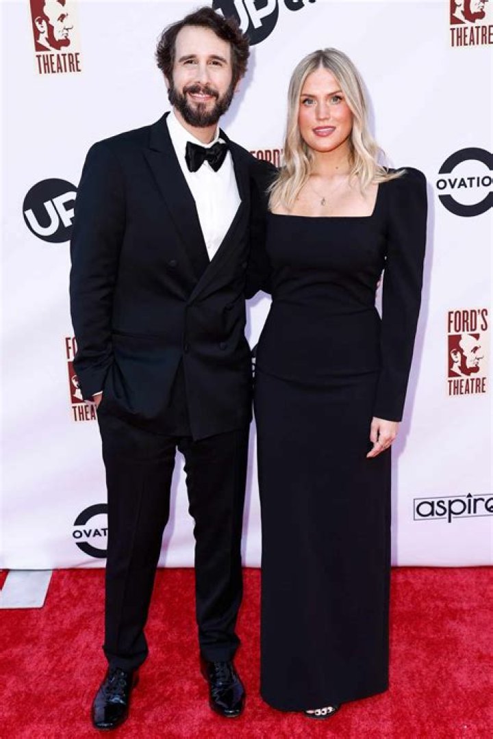 Is Josh Groban Married? Discover the Love Life of the Renowned Singer