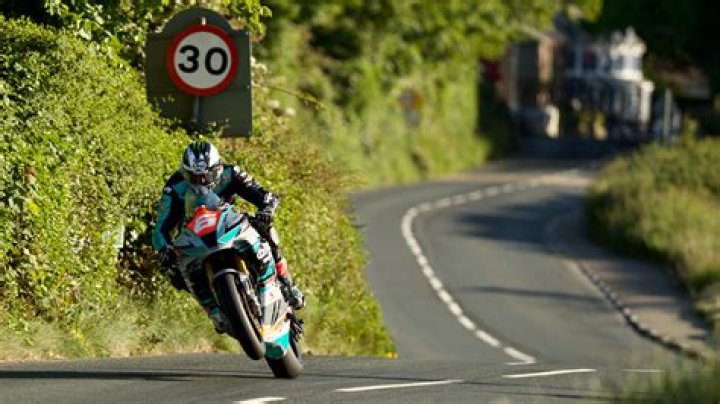 Isle of Man Race: The Ultimate Guide to the World's Most Iconic Motorcycle Racing Event