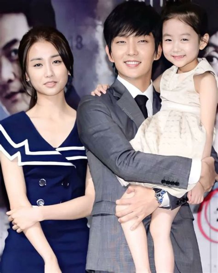 Lee Joon Gi Married: A Comprehensive Look Into His Personal Life and Career