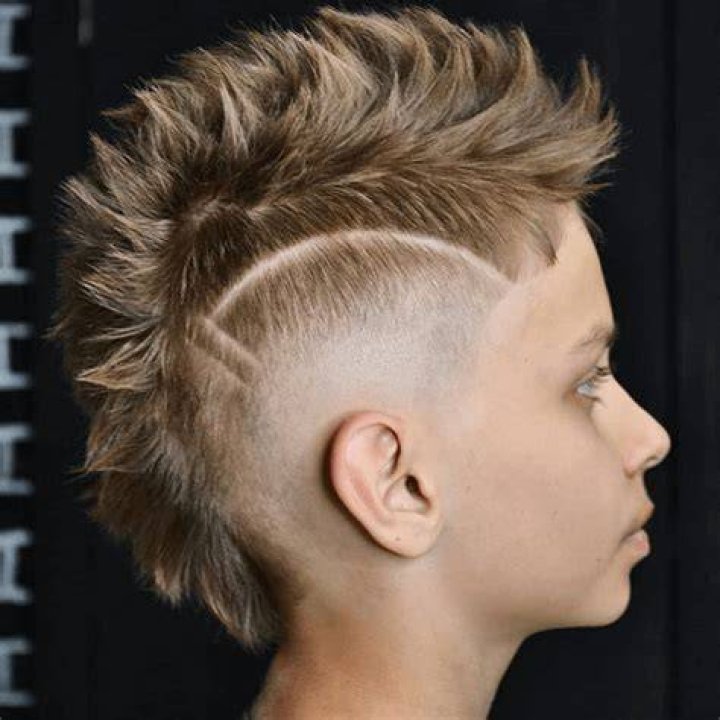 Pentagon City Haircut: A Comprehensive Guide to Stylish Haircuts in the Heart of Arlington