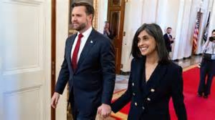 Schumer's Wife: An In-Depth Look at the Life and Achievements of Alexis Christoforous