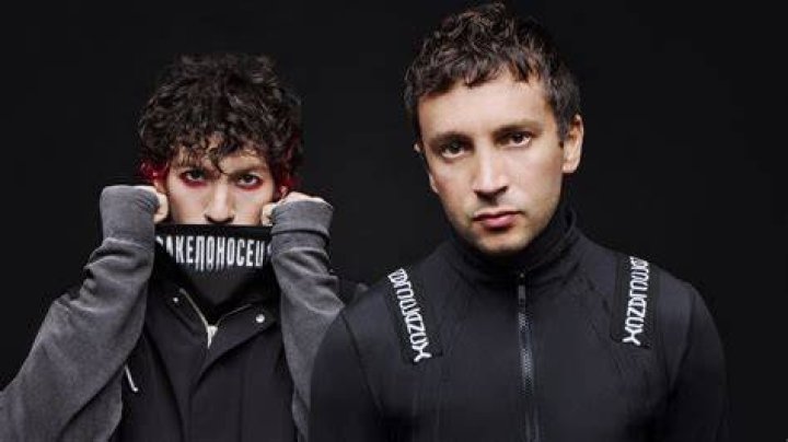 Top Artists Like 21 Pilots: A Deep Dive into Their Music and Influence
