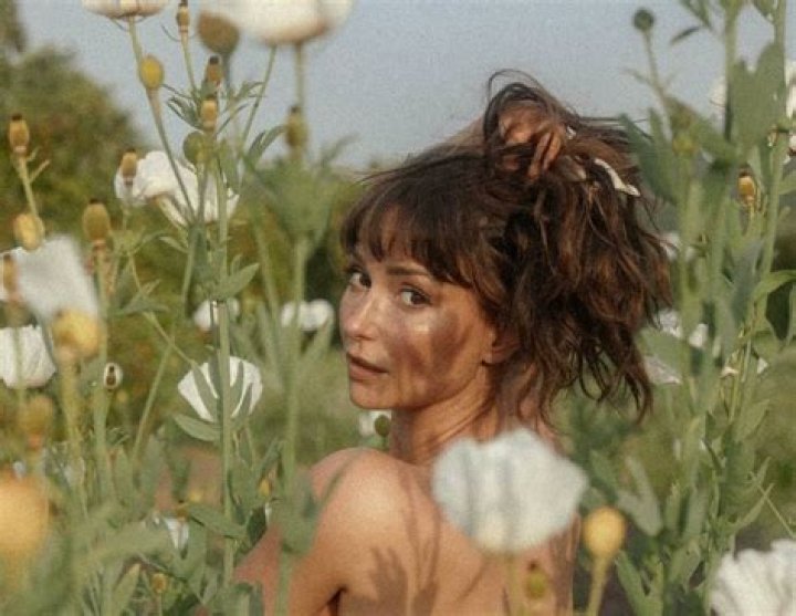 Unveiling Milana Vayntrub: From Lily Adams to Activist & Beyond!