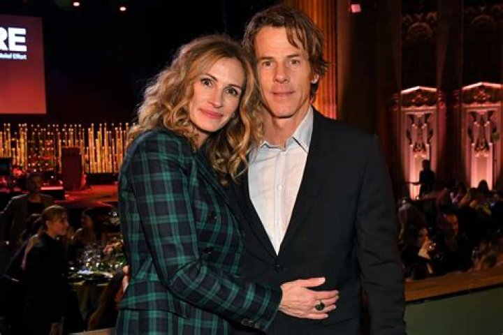 Who Was Married to Julia Roberts: A Comprehensive Look at Her Love Life and Marital Journey