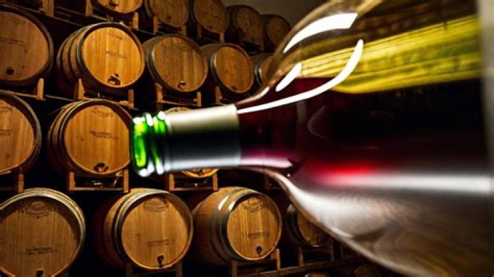 Who Wrote Red Wine: A Comprehensive Exploration of the Song's Origins